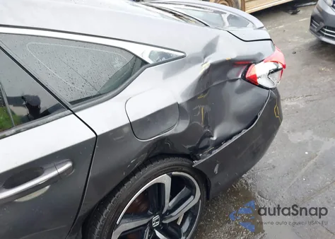 2018 Honda Accord Sport z USA, uszkodzony, nr VIN 1HGCV1F37JA151369